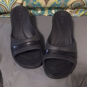 Croc wedges